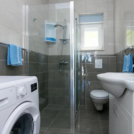 Apartman Bura - Ferienhaus *