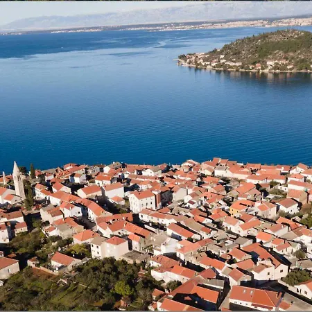 Dom wakacyjny Apartman Bura - Kali