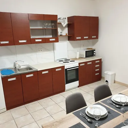 Dom wakacyjny Apartman Bura -
